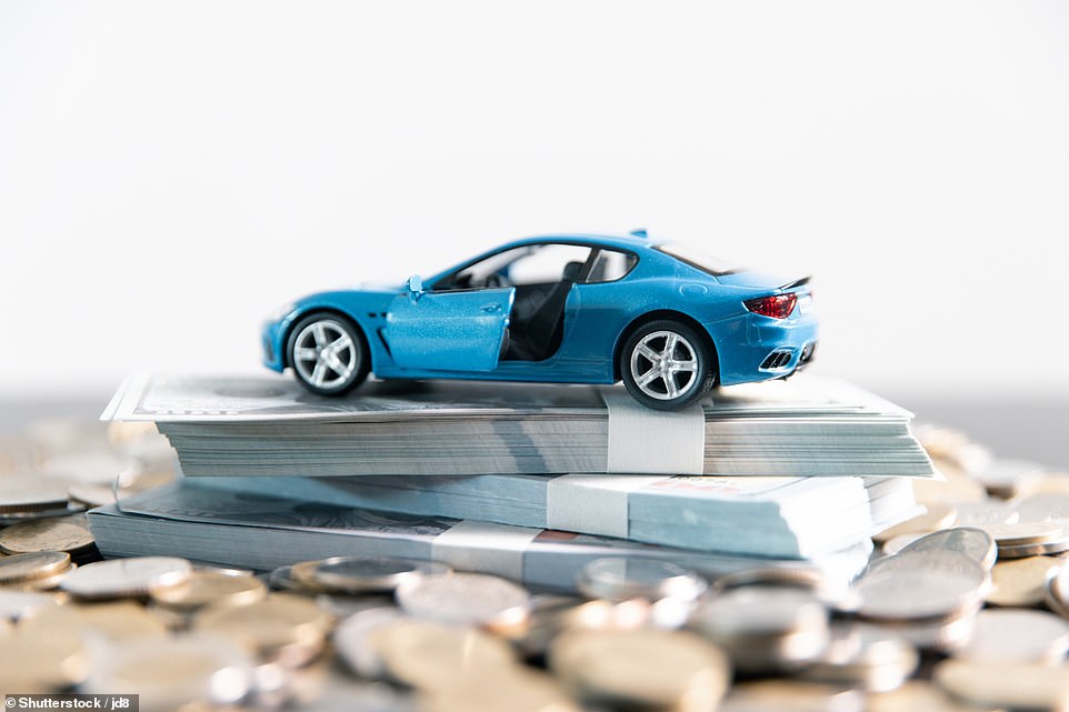 ومن بين المقرضين غير المصرفيين، ورد أن شركة BMW كانت تسعى الأسبوع الماضي إلى عقد اجتماع عاجل مع وزارة الخزانة حول هذه القضية. قالت STB يوم الاثنين: