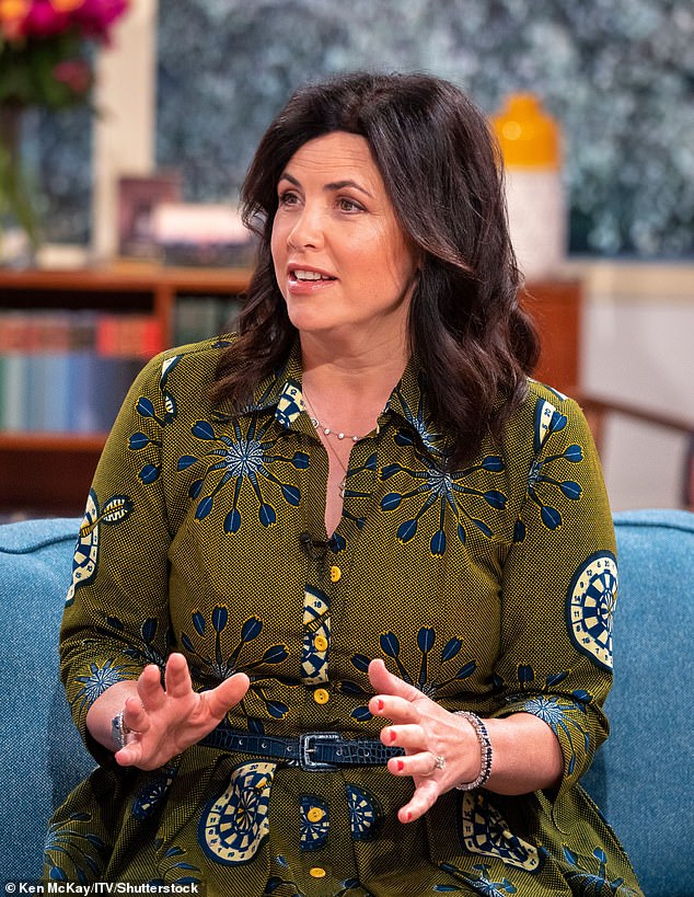 وقد شكل مزيج من الخبراء الماليين والعقاريين بالفعل طابوراً للتحذير من التصحيح المحتمل في أسعار المنازل.