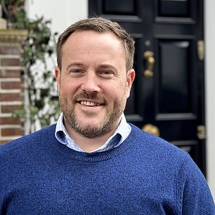 المقيم: انتقل الوكيل العقاري جيمس ريدنجتون إلى نيو مالدن منذ تسع سنوات