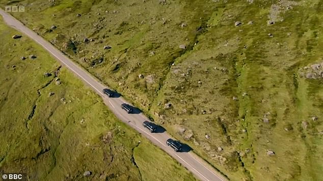 يبدأ سعر القاعدة 110 من 62.795 جنيهًا إسترلينيًا ويصل إلى 425 حصانًا و700 نيوتن متر من عزم الدوران. حتى الإصدارات المستخدمة من طراز 110 المستخدمة في فيلم Celebrity Traitors يمكن أن تجلب ما يصل إلى 80.000 جنيه إسترليني في سوق السلع المستعملة