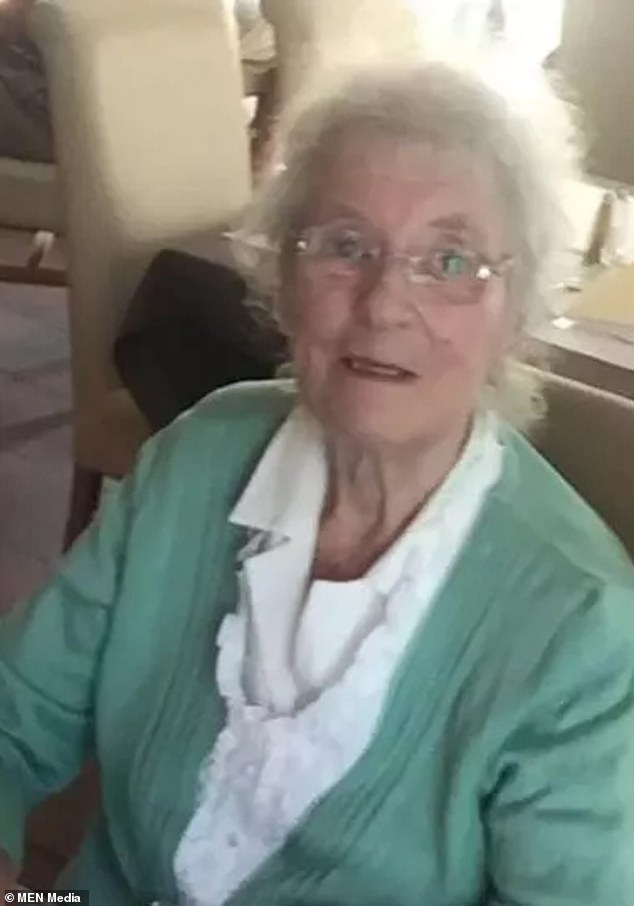 توفيت جوان في نوفمبر 2022، عن عمر يناهز 89 عامًا، وكانت معزولة وتعيش في خوف من جوينيت البالغ من العمر 62 عامًا، والذي كان قد سرق في ذلك الوقت 300 ألف جنيه إسترليني.