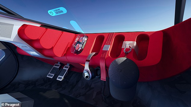 التخصيص يعني أنه يمكن للركاب الأماميين اختيار العناصر المفضلة لديهم لإنشاء لوحة القيادة المناسبة لهم - مع حوامل خاصة لكل شيء بدءًا من الهواتف وحتى ألواح التزلج