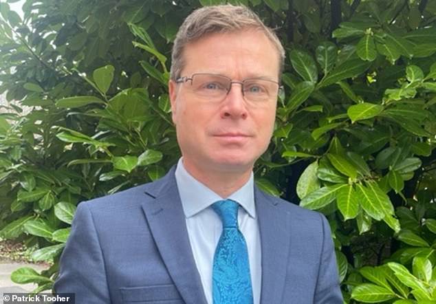 وينصح باتريك توهير، محرر المدينة الاستشاري لصحيفة ديلي ميل، بعدم التشكيك في الذروة التي وصلت إليها أسواق الأسهم - أو 