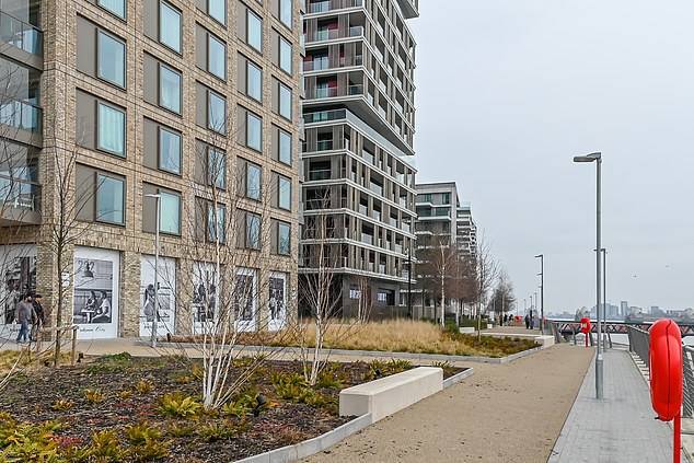 لقد أمضى قارئنا أشهرًا في طي النسيان مع تأجيل تاريخ الانتهاء منها أكثر فأكثر من قبل المطور