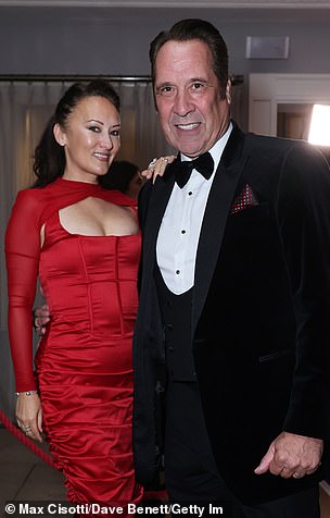 زوجان رياضيان: ديفيد متزوج من فرانكي، المتزلجة المحترفة