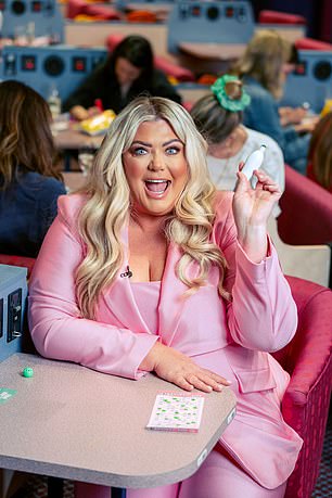 العيون لأسفل: كانت النجمة التلفزيونية جيما كولينز هي المتصل الغامض لأسبوع البنغو الوطني العام الماضي