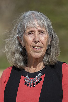 الإغاثة: قالت جولز أكرمان، 74 عامًا، الليلة الماضية إنها سعيدة لأنها ستتمكن من الاحتفاظ بكامل بدل عيسى النقدي البالغ 20 ألف جنيه إسترليني