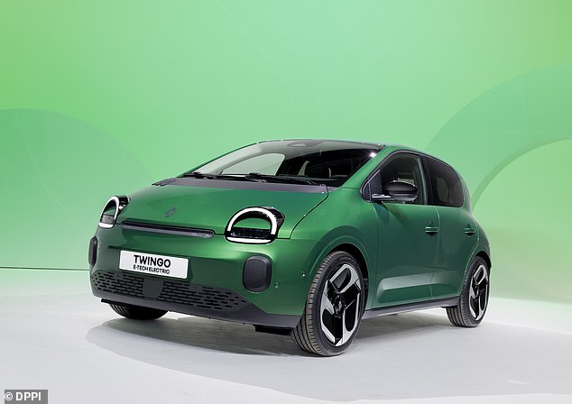 تبدأ مبيعات Twingo EV في نهاية عام 2026 ويتم تسليمها في العام التالي، والخبر السار هو أنها ستكلف حوالي 20.000 جنيه إسترليني