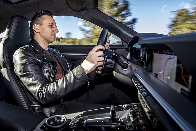 لا ينبغي لنا أن نتفاجأ بنهج ريفز 