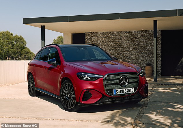 سيبلغ مدى سيارات الدفع الرباعي الأكثر مبيعًا من مرسيدس 443 ميلًا وستحتوي على شاشة عملاقة مقاس 39 بوصة عندما تتحول إلى سيارة كهربائية في العام المقبل