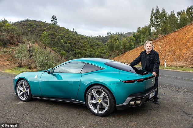 أثناء اختبار راي الممتد لسيارة فيراري الجديدة، اكتشف أن هناك إغفالًا كبيرًا في السيارة من شأنه أن يدفع أصحابها دون جدوى إلى قضاء حاجتهم...