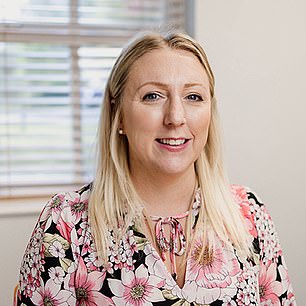 لورنا هوبس، أخصائية الرهن العقاري في شركة الاستشارات المالية المعتمدة سميث آند بينشينج