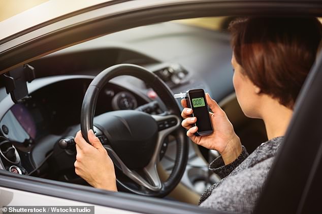 قال أربعة من كل خمسة من أصل 2395 سائقًا تم استطلاعهم بواسطة RAC إن التعشيق سيكون إجراءً فعالاً لمنع القيادة تحت تأثير الكحول في الوقت الفعلي