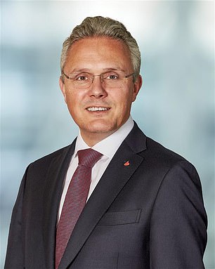 التنحي: الرئيس التنفيذي مايك ريجنير