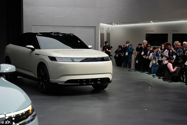 طرحت شركة سوني السيارة العائلية الكهربائية لأول مرة في معرض الإلكترونيات الاستهلاكية (CES) هذا الأسبوع في لاس فيغاس يوم الاثنين