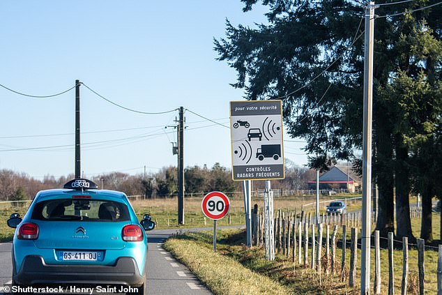 اعتبارًا من 29 ديسمبر 2025، أي حالة يتم فيها القبض على سائق سيارة وهو يقود مسافة 50 كيلومترًا في الساعة (31 ميلاً في الساعة) فوق الحد الأقصى يتم تصنيفها الآن على أنها 