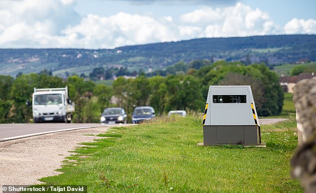 ستبقى العقوبات الإضافية سارية في الحالات القصوى، بما في ذلك احتمال مصادرة السيارة، وحظر القيادة لمدة ثلاث سنوات، وإضافة ست نقاط إلى رخصة القيادة الخاصة بهم