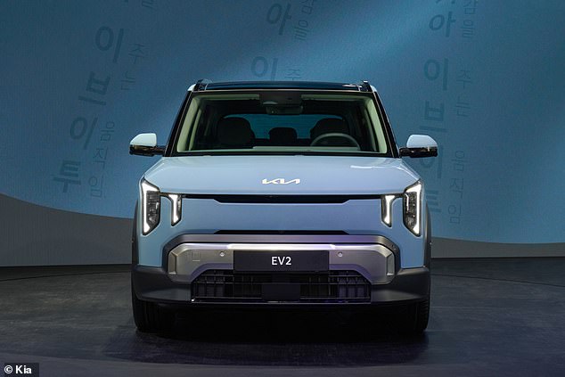 تأخذ سيارة Ev2 مظهرها الخارجي من سيارات الدفع الرباعي الكهربائية الأكبر حجمًا من كيا مع واجهة 