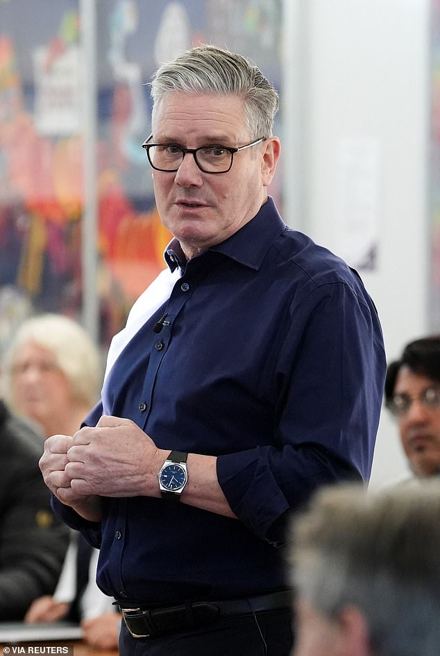 تعتبر خريطة الحفرة محرجة بشكل خاص بالنسبة لحزب العمال بالنظر إلى الانتخابات المحلية الصعبة في مايو، والتي من المتوقع أن تكون نقطة اشتعال لتحدي القيادة لكير ستارمر.