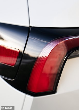 لم تعد المصابيح الخلفية شريطًا ضوئيًا