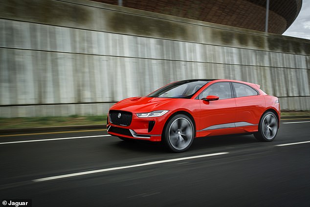 وفي عام 2019، توجت سيارة جاكوار I-Pace بأول سيارة أوروبية كهربائية لهذا العام. لكنها أصبحت واحدة من أسرع السيارات التي تنخفض قيمتها في صالات العرض