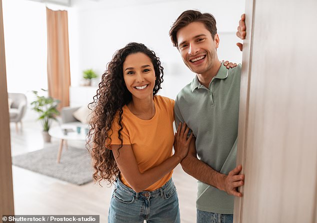 على السلم: يمكن أن يكون الرهن العقاري أرخص من الإيجار الشهري، لكن الخبراء يقولون إنه يجب على المقترضين الدخول وأعينهم مفتوحة على المخاطر المحتملة