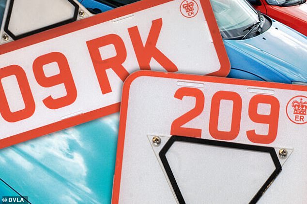 تحل اللوحات الوردية محل لوحات 