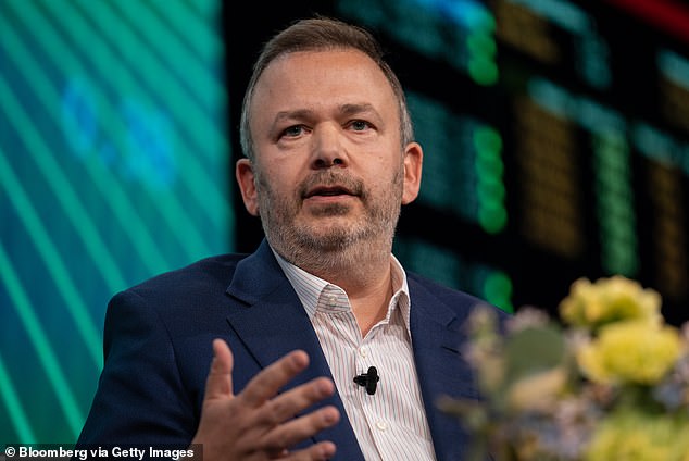 بواز وينشتاين: المؤسس والرئيس التنفيذي للاستثمار في شركة Saba Capital Management