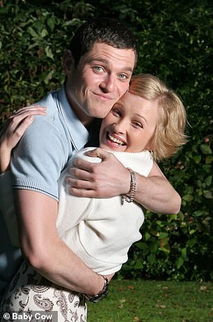 مرتب: جوانا مع النجم المشارك جافين وستيسي ماثيو هورن