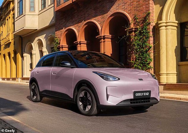 نظرًا لأن الأسعار تبدأ بحوالي 20 ألف جنيه إسترليني عندما تصل إلى التجار - والبريطانيون يستحوذون بالفعل على السيارات الصينية بعشرات الآلاف - فقد يكون ذلك نجاحًا كبيرًا في المملكة المتحدة