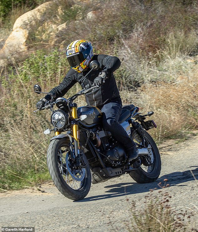 إذا تم قفل الإطار الأمامي على سطح زلق، فإن نظام ABS سيضمن لك الالتفاف حول المنعطف بأمان