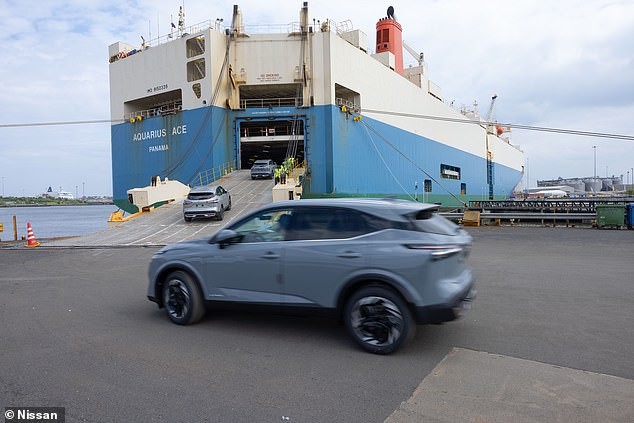 كما حصلت نيسان قاشقاي - التي كانت ثالث أكثر السيارات الجديدة شعبية في بريطانيا من حيث المبيعات - على لقب السيارة الأكثر تصديرًا المصنوعة في المملكة المتحدة لعام 2025