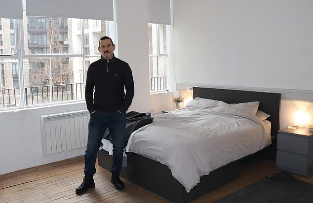 Luke هو Live-In Guardian، وهو حل لأصحاب المباني الكبيرة المهجورة وكذلك المستأجرين الذين يعانون من ارتفاع التكاليف