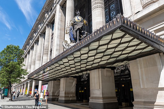 الراقية: من المرجح أن تكون سيلفريدجز (متجر أكسفورد ستريت، لندن في الصورة) هدفًا مغريًا لأولئك الذين يتطلعون إلى خداع النظام من خلال ارتداء منتج مرة واحدة ثم إعادته.