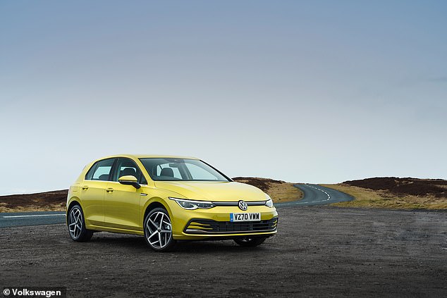 السيارات المستعملة الأكثر مبيعا في المملكة المتحدة عام 2025؟ حصلت شركة فولكس فاجن على مركزين من بين العشرة الأوائل