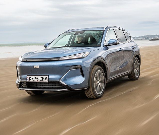 عند الركوب على عجلات معدنية مقاس 19 بوصة، هناك ثلاثة مستويات من القطع، Pro وMax وUltra، وخياران للبطارية