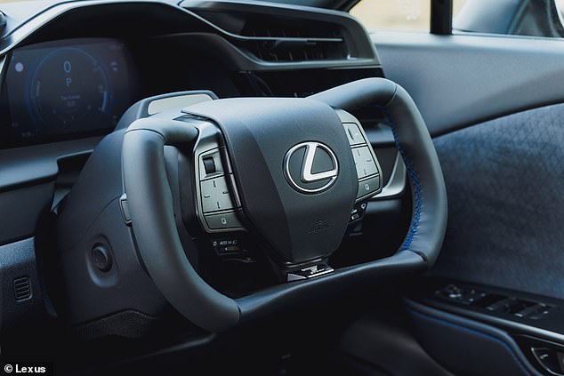 تطرح لكزس لأول مرة عجلة القيادة 